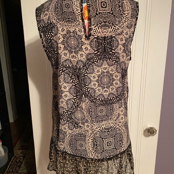 Knox Rose Peplum Tank Blouse - Picture 5 of 6